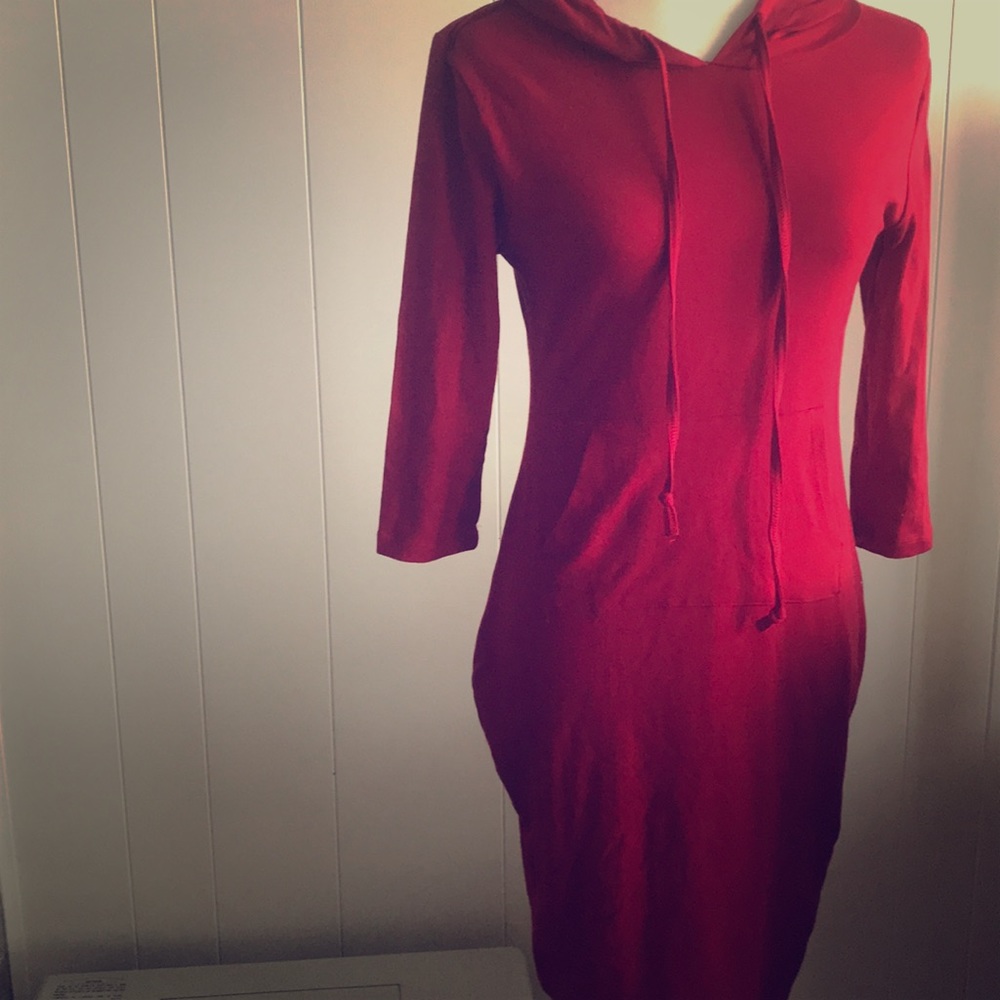 **NEW** Adorable 3/4 sleeve fitted hoodie dress!